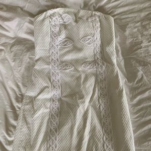 White Lilly Pulitzer strapless dress
